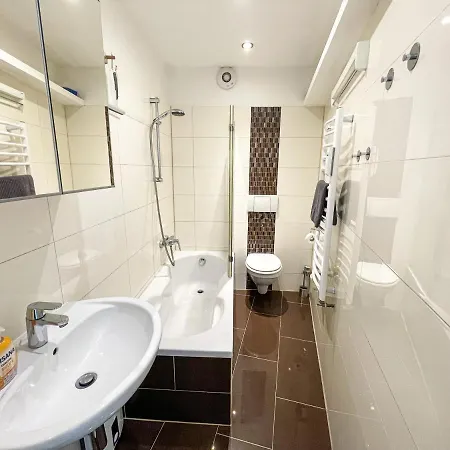 Comfort 3 Zimmer Mitte Apartmán